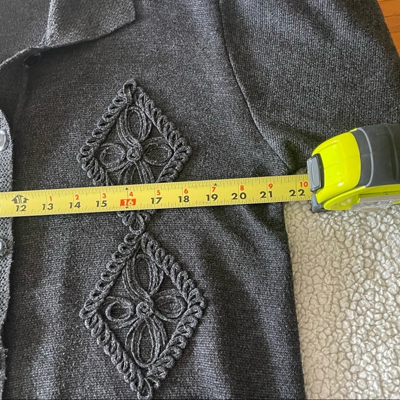 Like new Cardigan. - Picture 7 of 7